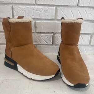 Women's Tan Suede Ankle Boots